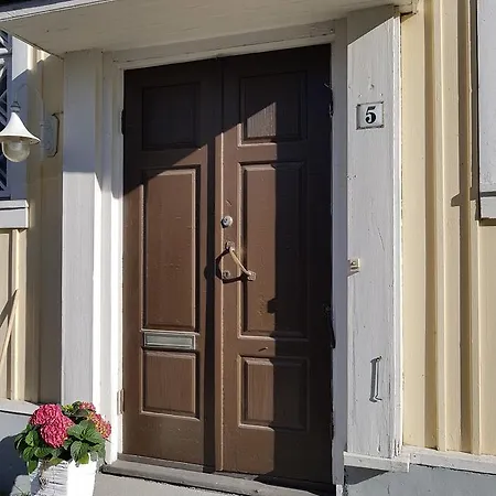 ベッド・アンド・ブレックファスト Matin Ja Maijan Majatalo ハメーンリンナ